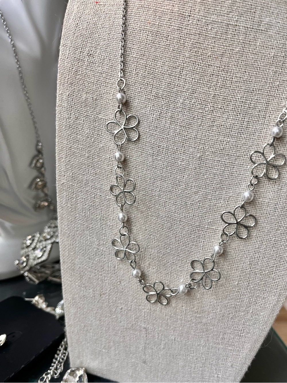 N084 Silver Floral Link Necklace with Pearl Accents - Women Jewelry
